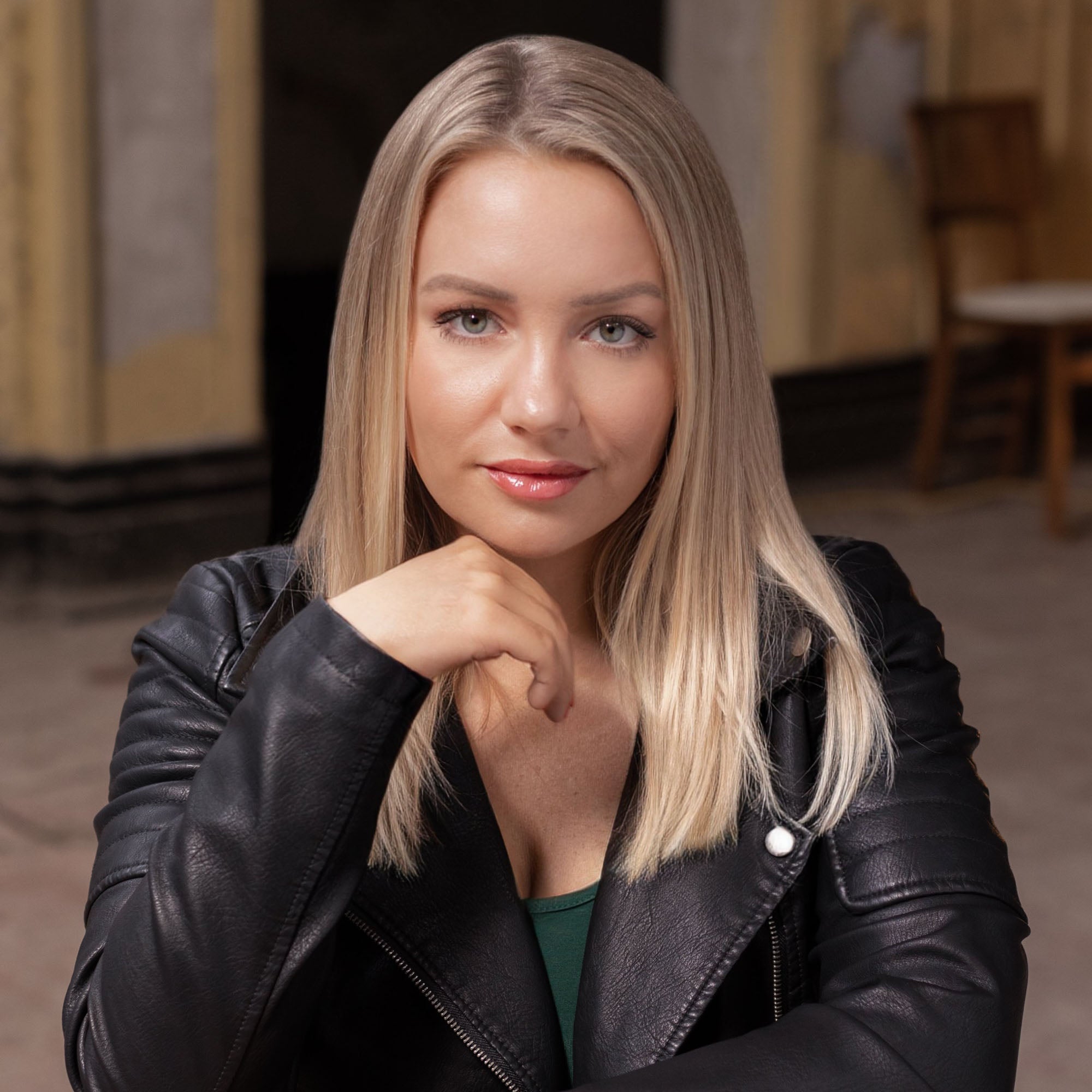 Jeneva Rose